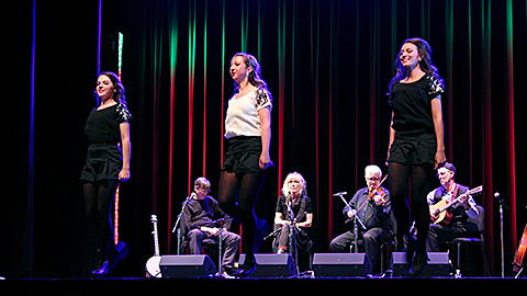 <i>An Irish Christmas</i> with Zan McLeod and Friends